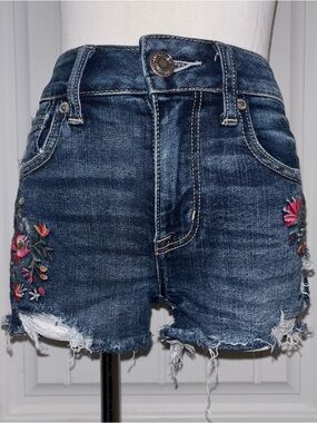 🌹🌺🌷American Eagle Embroidered Floral Next Level Stretch High Rise Shortie 🌷🌺🌹